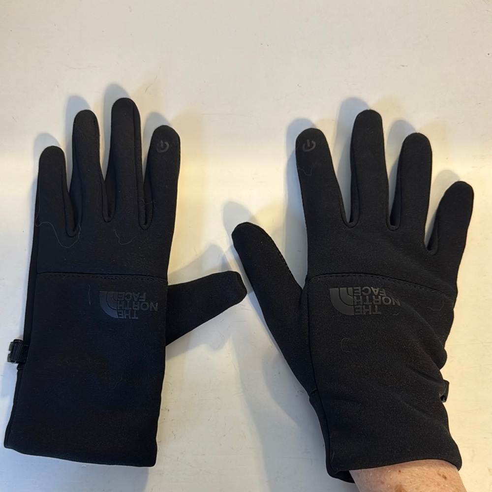 The North Face Women’s Etip Black Gloves size: Small LIKE NEW